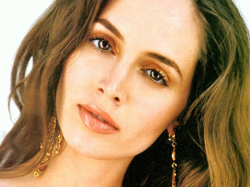 Eliza Dushku