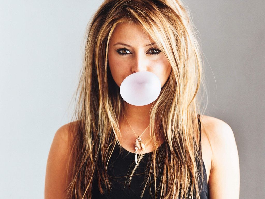 Holly Valance