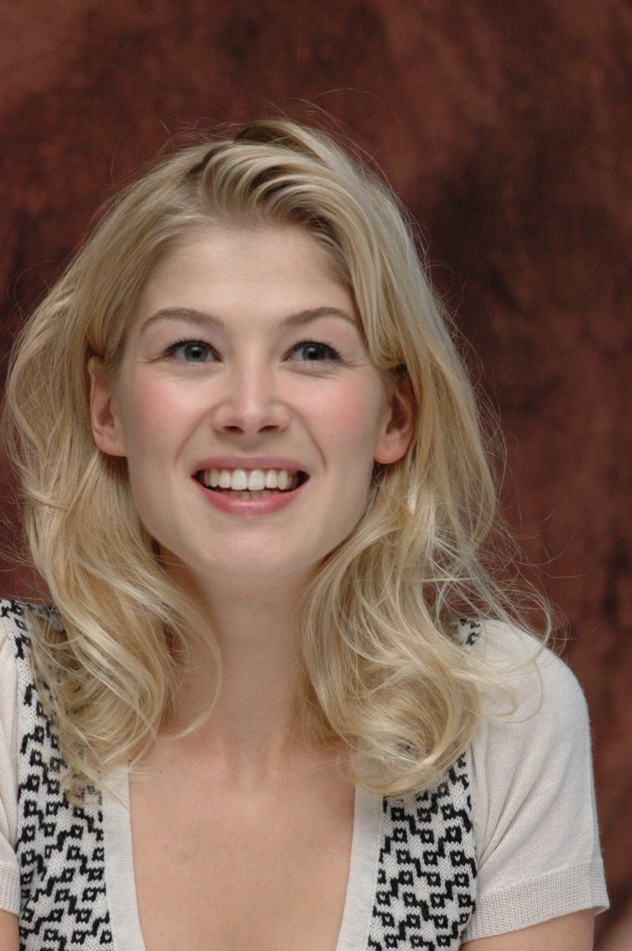 Rosamund Pike